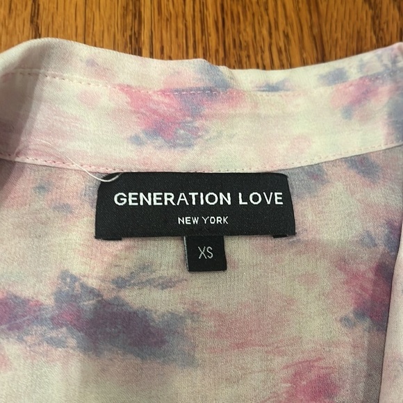 Generation Love Woman’s Tie Dye Silk Button Down Size Xs - Picture 3 of 5